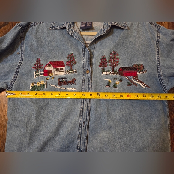 Women's Vintage Denim Shirt with Embroidered Farm Scene - Picture 6 of 9
